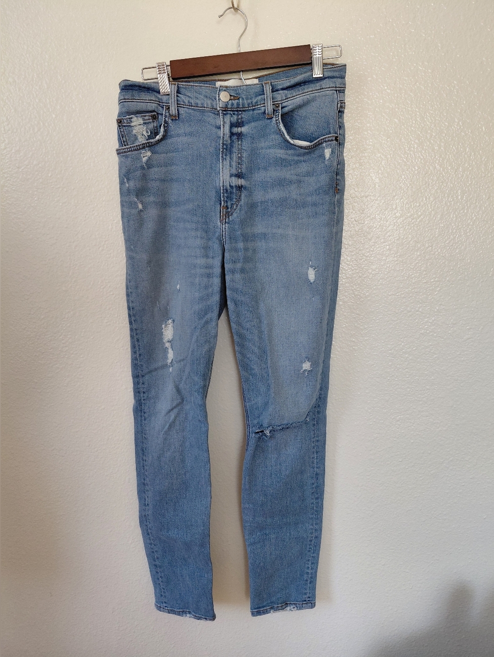 REFORMATION- Light Blue Distressed Women's Jeans 29